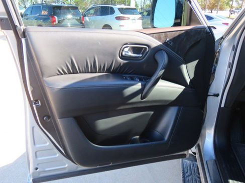 Used 2023 Nissan Armada Platinum w/ Cargo Package image 18