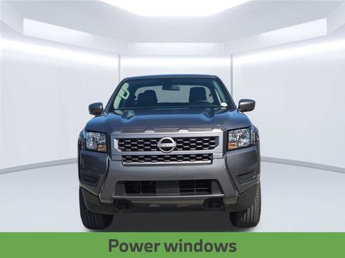 Used 2025 Nissan Frontier SV AWD/4WD image 11