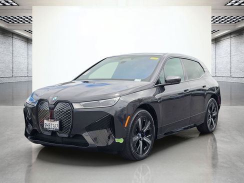 Certified 2024 BMW iX xDrive50 w/ Premium Package AWD/4WD image 11
