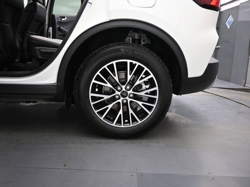 New 2025 Ford Escape Base w/ PHEV Premium Package image 24