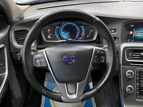 Used 2016 Volvo V60 T5 Premier AWD/4WD image 12