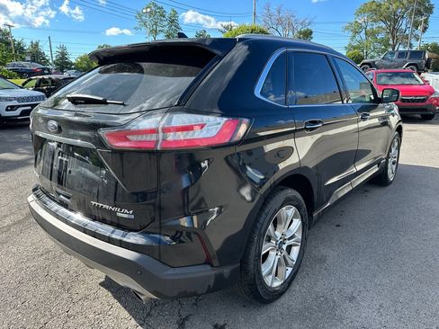 Used 2019 Ford Edge Titanium w/ Cold Weather Package AWD/4WD image 13