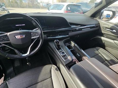 Used 2023 Cadillac Escalade ESV Sport image 9