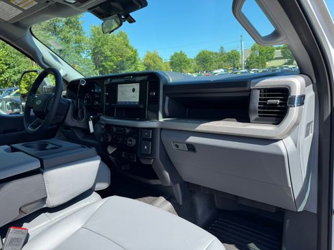 Used 2026 Ford F250 XL w/ Snow Plow/Camper Package AWD/4WD image 12