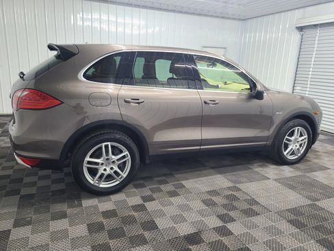 Used 2013 Porsche Cayenne Diesel AWD/4WD image 12