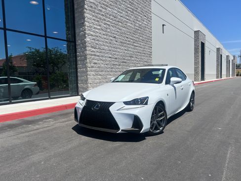 Used 2018 Lexus IS 300 F Sport RWD image 1