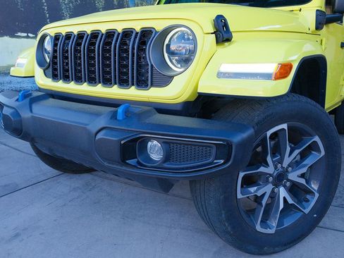 Used 2024 Jeep Wrangler Sport S w/ LED Headlamp & Fog Lamp Group image 8