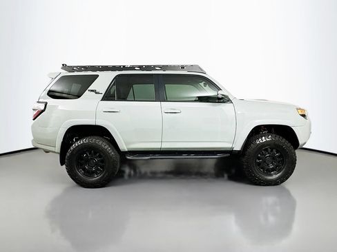 Used 2023 Toyota 4Runner TRD Off-Road Premium w/ Off Road Premium Plus Package AWD/4WD image 4