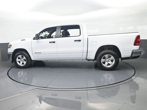 Used 2025 RAM 1500 Big Horn AWD/4WD image 3