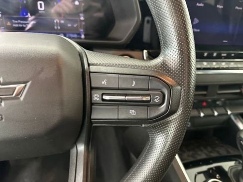 Used 2023 Chevrolet Colorado Trail Boss w/ Technology Package image 16