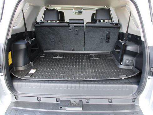 Certified 2023 Toyota 4Runner SR5 Premium w/ Moonroof Package AWD/4WD image 23