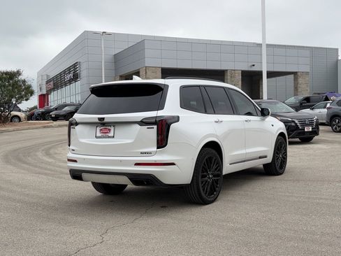 Used 2025 Cadillac XT6 Sport w/ Technology Package AWD/4WD image 5