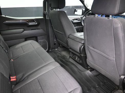 Used 2023 Chevrolet Silverado 1500 LT AWD/4WD image 20