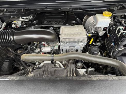 Used 2024 RAM 1500 Laramie AWD/4WD image 37