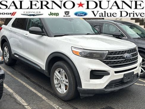 Used 2022 Ford Explorer XLT image 1