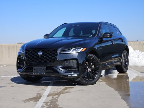 Used 2022 Jaguar F-PACE S image 1