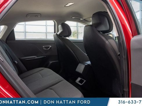 Used 2025 Kia K4 FWD image 21