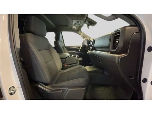 Used 2025 Chevrolet Silverado 1500 LT AWD/4WD image 16