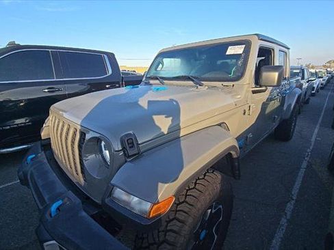 Used 2023 Jeep Gladiator Sport AWD/4WD image 21