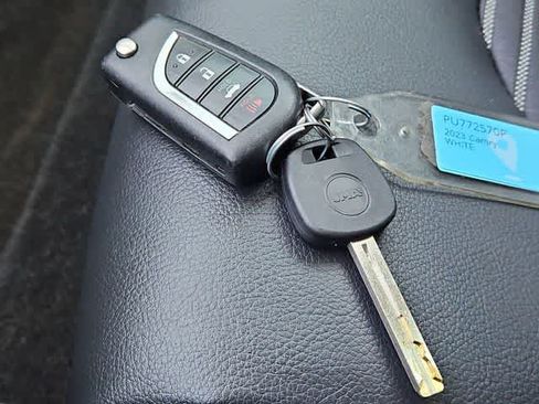 Used 2023 Toyota Camry SE FWD image 28