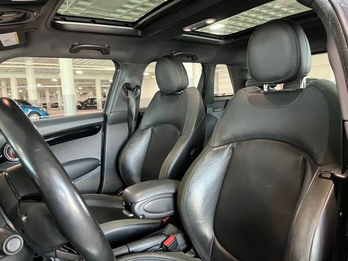 Used 2017 MINI Cooper S image 16