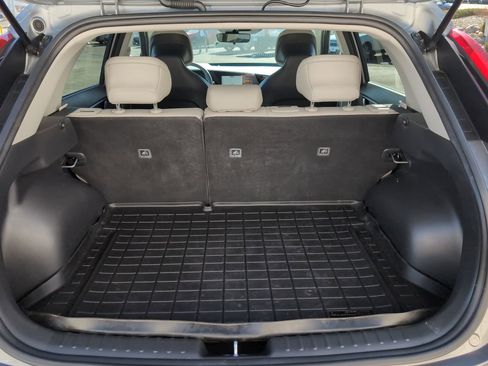 Used 2023 Kia Niro EX image 14