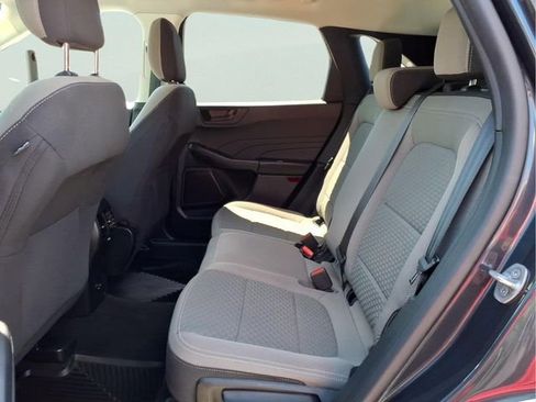 Certified 2022 Ford Escape SE w/ Cold Weather Package AWD/4WD image 9