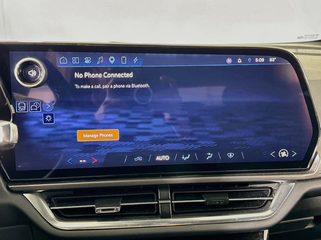 Used 2025 Chevrolet Equinox EV LT FWD image 34