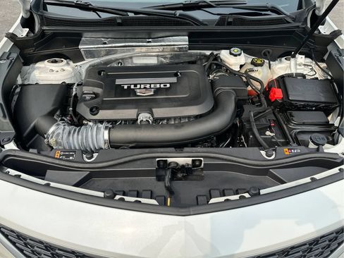 Certified 2023 Cadillac XT4 Premium Luxury AWD/4WD image 24