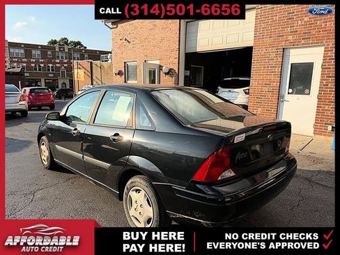 Used 2002 Ford Focus LX FWD image 3