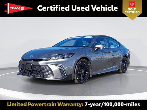 Certified 2025 Toyota Camry SE image 1
