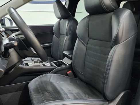 Used 2022 Mitsubishi Outlander SE AWD/4WD image 15