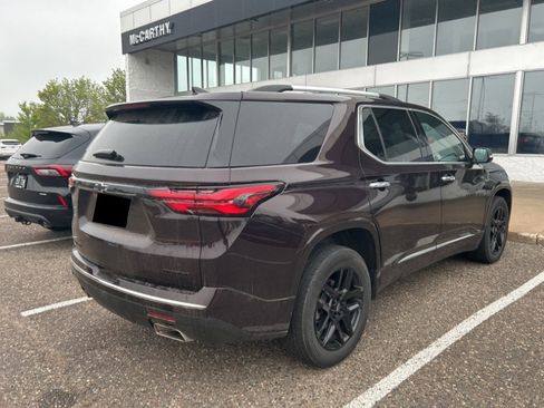 Used 2022 Chevrolet Traverse Premier w/ LPO, Blackout Package AWD/4WD image 6