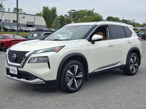 Used 2022 Nissan Rogue Platinum w/ Head-Up Display Package image 3