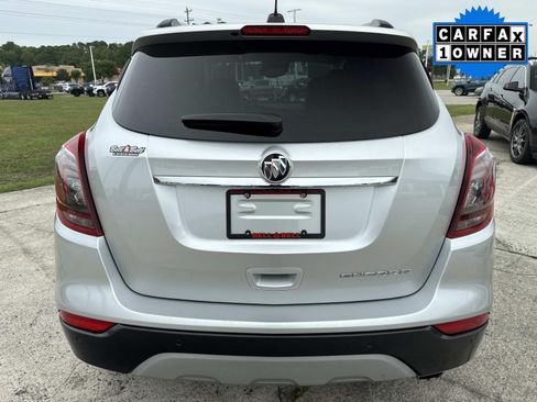 Used 2019 Buick Encore Essence w/ Safety Package II FWD image 5