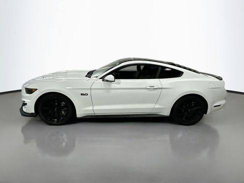 Used 2017 Ford Mustang GT w/ Black Accent Package RWD image 5