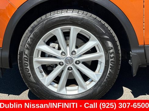 Used 2017 Nissan Rogue Sport SV AWD/4WD image 44