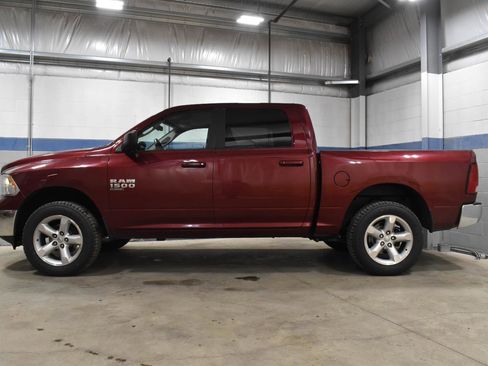 Used 2021 RAM 1500 Classic SLT AWD/4WD image 17