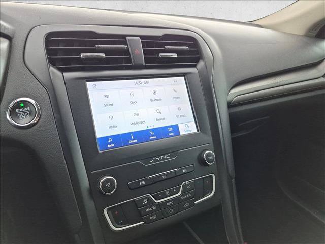 Used 2020 Ford Fusion SE w/ Equipment Group 151A FWD image 12