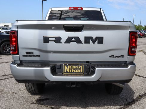 Used 2026 RAM 2500 Big Horn AWD/4WD image 5