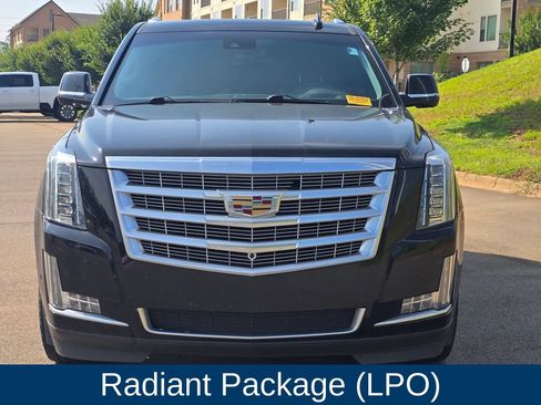 Used 2019 Cadillac Escalade Luxury w/ LPO, Radiant Package AWD/4WD image 5