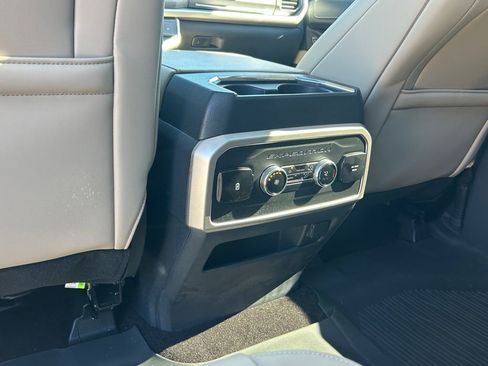 Used 2022 Ford Expedition XLT image 33