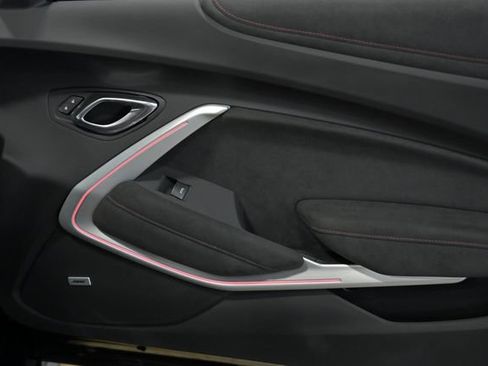 Used 2021 Chevrolet Camaro ZL1 RWD image 35