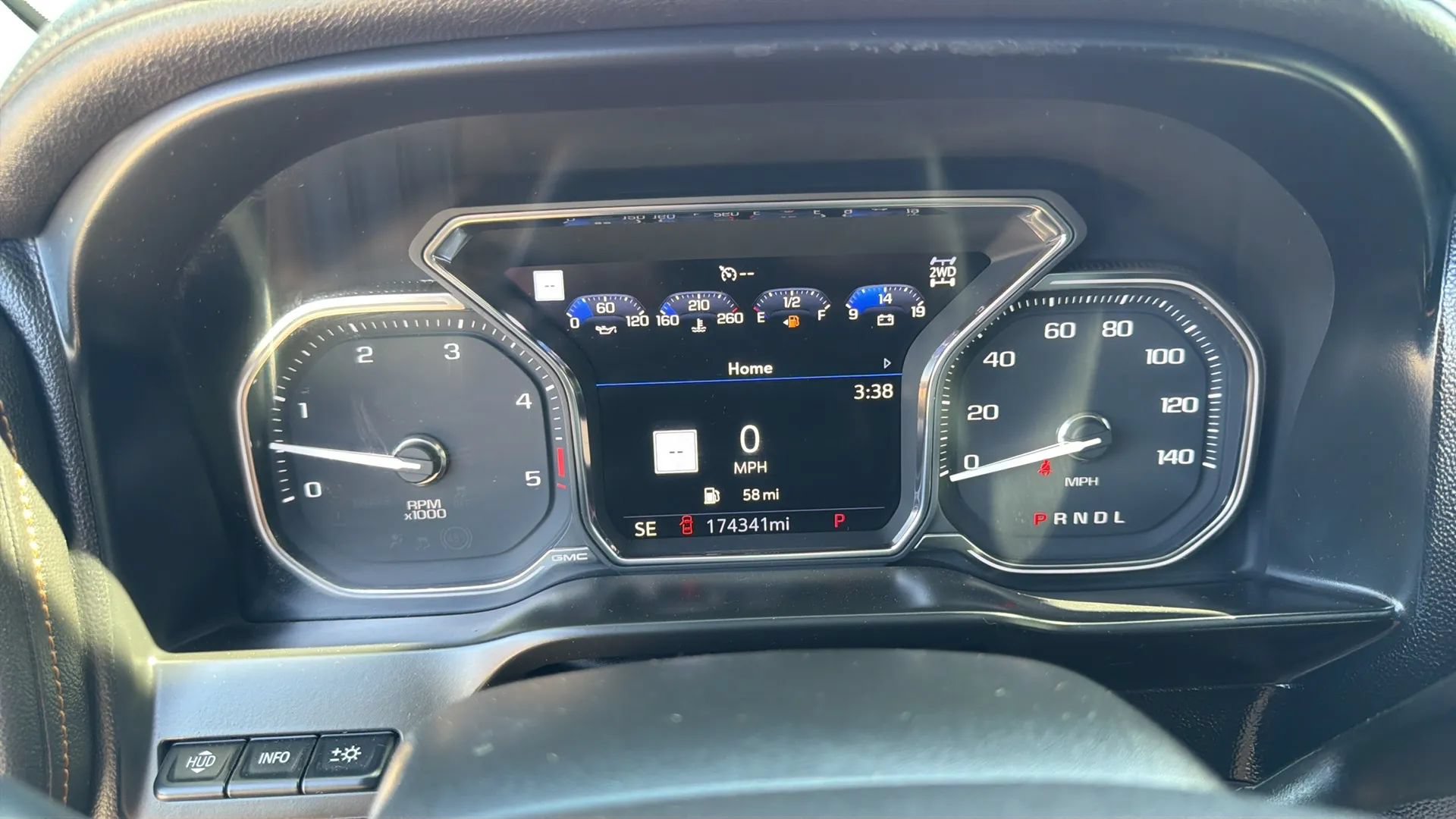 Used 2020 GMC Sierra 2500 AT4 w/ AT4 Premium Package AWD/4WD image 22