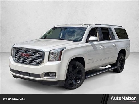 Used 2020 GMC Yukon XL Denali w/ Denali Premium Package image 1