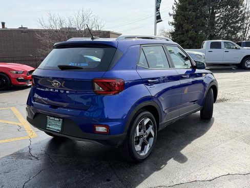 Used 2025 Hyundai Venue SEL image 10