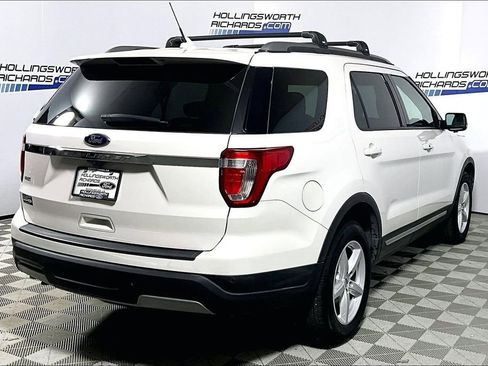Used 2019 Ford Explorer XLT w/ Equipment Group 202A FWD image 8