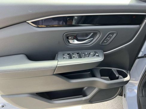 Used 2025 Honda Pilot Touring image 27