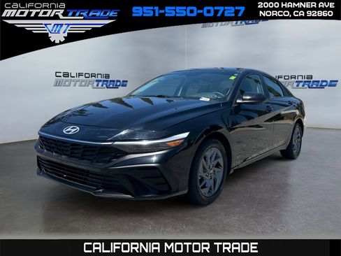 Used 2024 Hyundai Elantra Blue FWD image 1