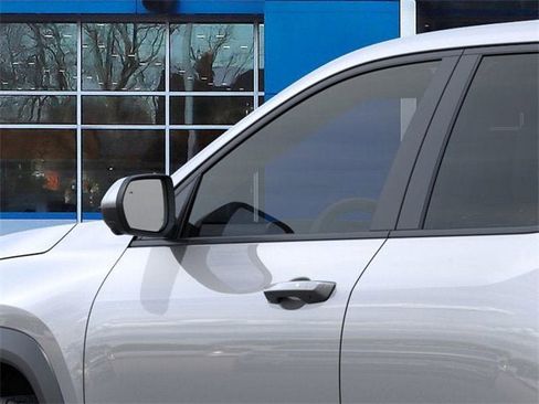 New 2026 Chevrolet Equinox LT w/ Convenience Package II image 12